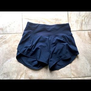 New Lululemon size 0 “speed up” shorts - navy blue
